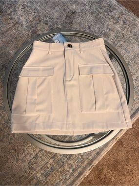 NWT SeaShell Delray Pocket Mini Skirt in Cream 🤍